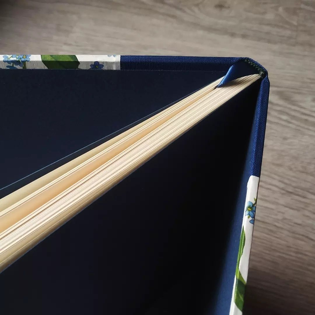 Livre vierge "Myosotis"