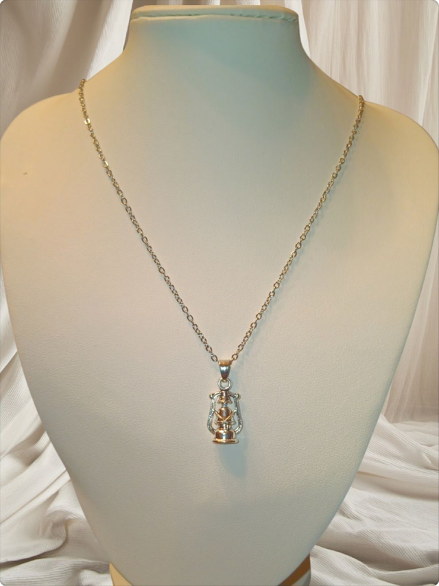 Colliers et Pendentifs au choix en Acier Inoxydable