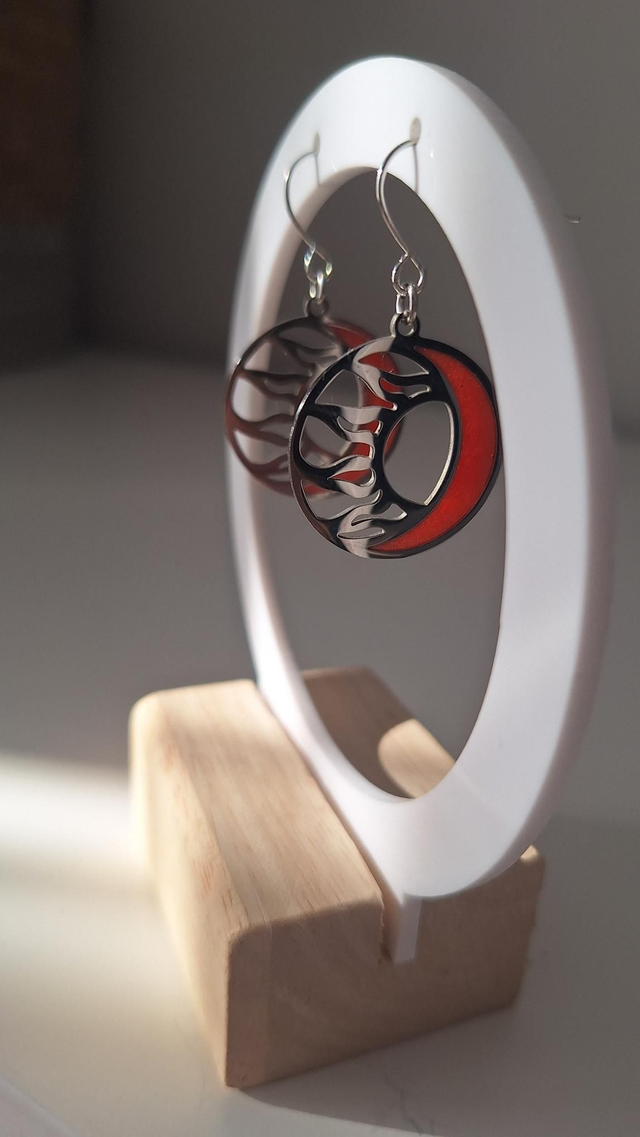 Boucles d&#039;oreilles soleil lune bordeaux 