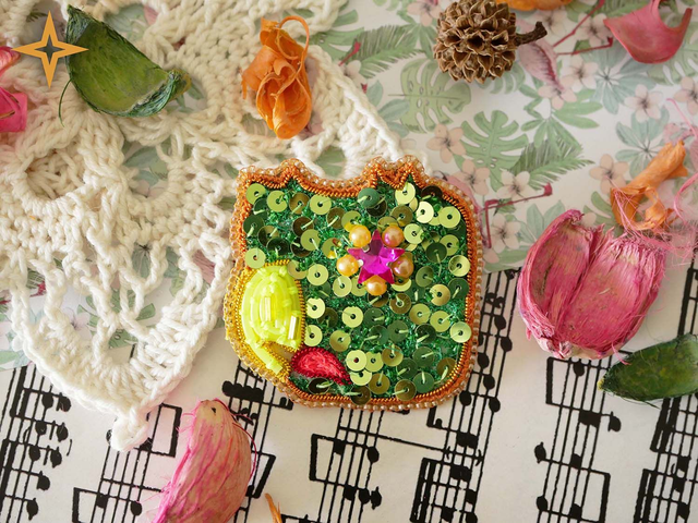 + Verroquet + (Broche brodée main)