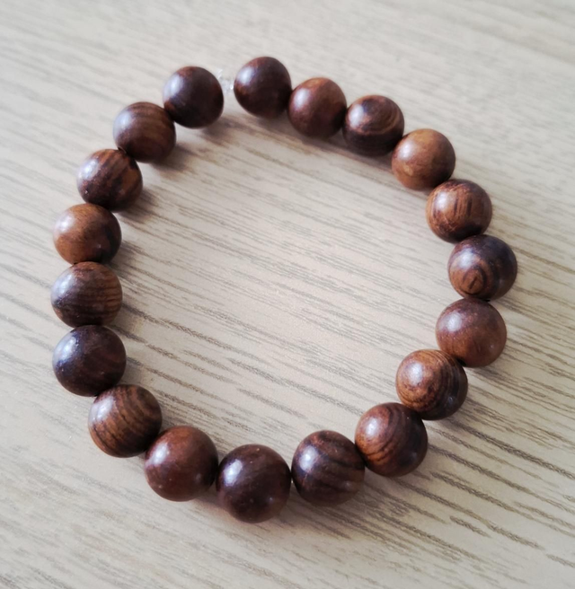 Brown wooden beaded bracelet 