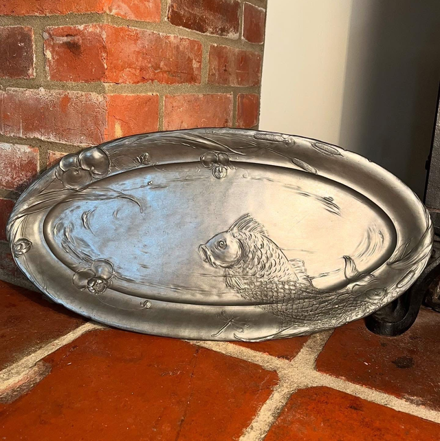 Large Art Nouveau Museum Fish Plate by Hugo Leven for Kayserzinn