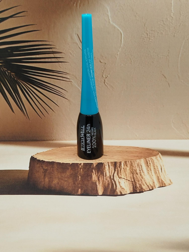 Eye liner noir Leticia Well.