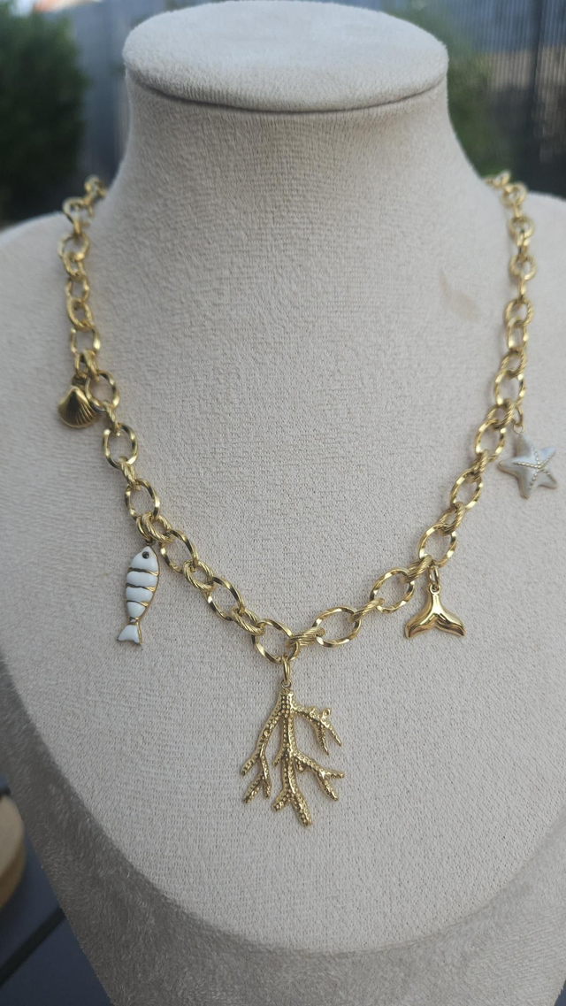 Collier charms 