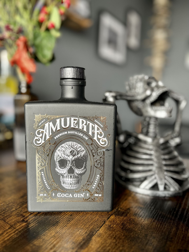 Amuerte Coca Leaf Gin Black Edition (0,7 Liter, 43% vol.)