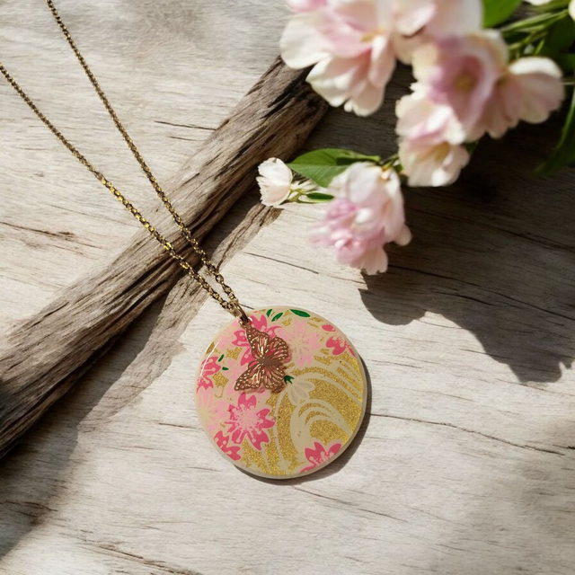 Collier acier inoxydable motifs japonais rose