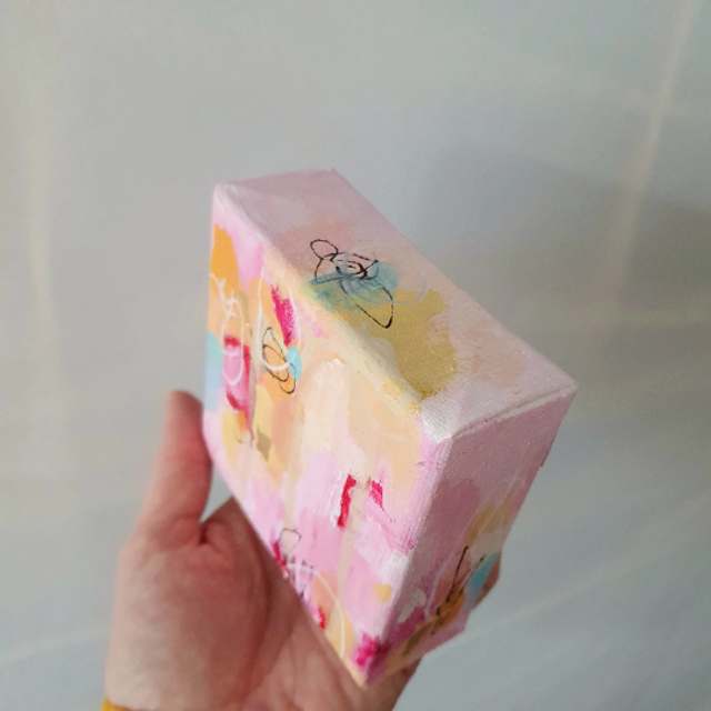 Origineel mini-schilderij ‘Strawberry Kisses Cupcake’