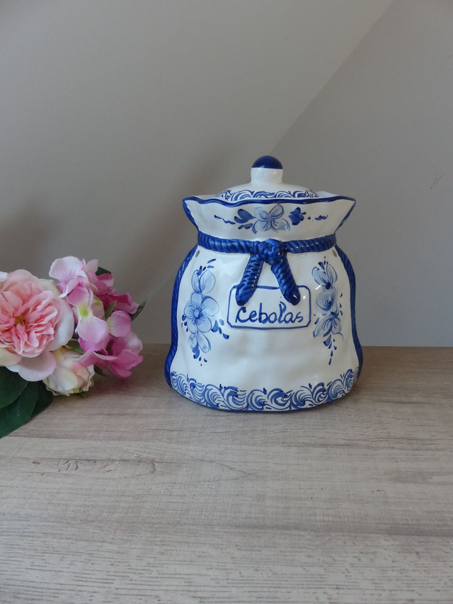 Grand Pot à Oignons en Céramique Artisanale Peint à la Main – Motifs Floraux Bleu Indigo du Portugal, Style Rustique pour Cuisine ou Cellier
