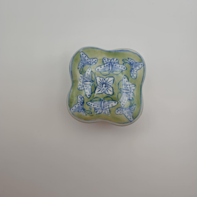 Petite boîte en céramique