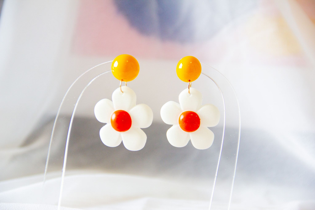 Floral Daisy Drop Earrings Flower Orange