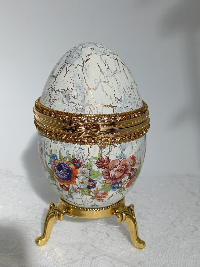 Vintage jewellery box 