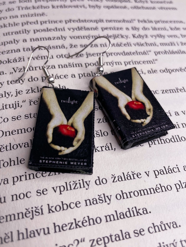 Náušnice mini knížky Twilight
