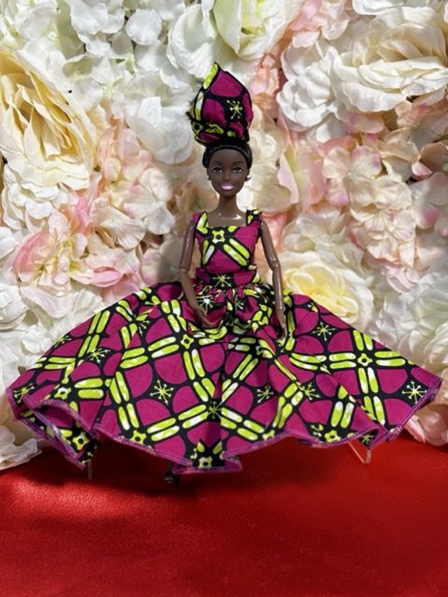 Poupée – Robe en Wax rose et vert &amp; Coiffe assortie - Fait main