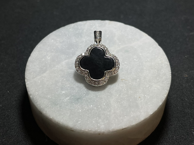 Pendentif Black Clover