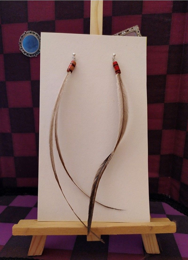Clous d'oreilles plumes d'autruche (plusieurs modèles disponibles)