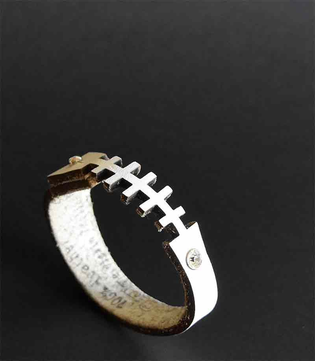 White leather wristband "Lu"