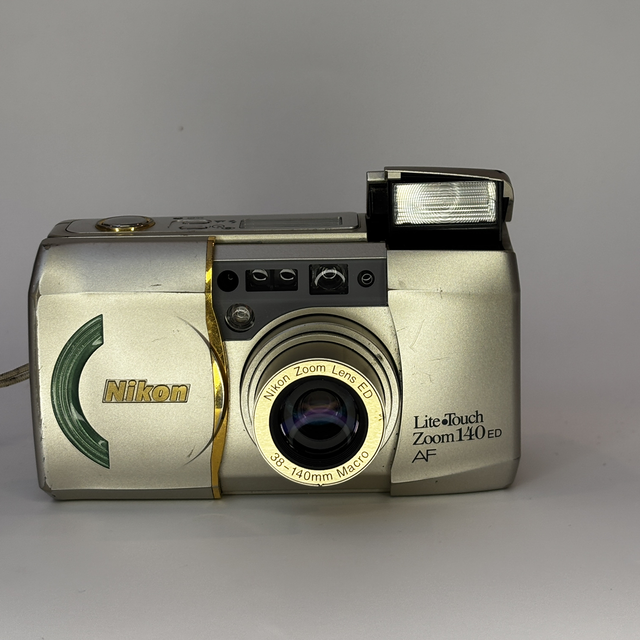 Nikon lite-touch zoom 140