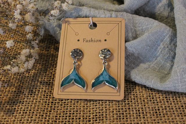 Boucles d'oreilles queue de baleine - Couleur Argent