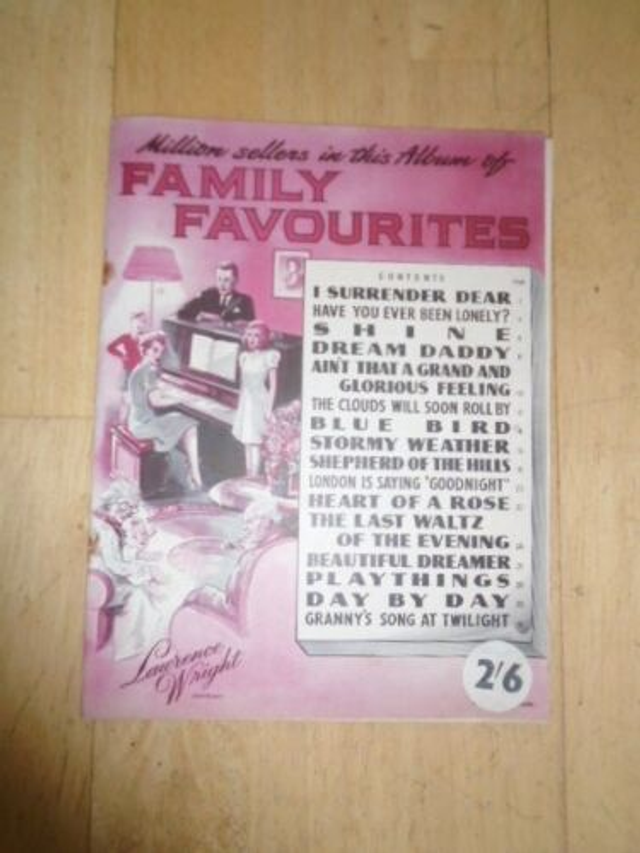 Million Sellers Album of Family Favourites Song Book