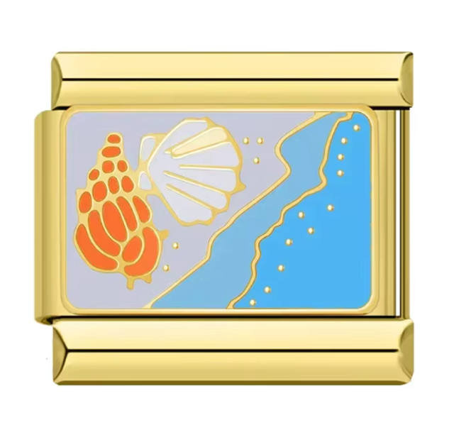 Charm Orilla de Playa Dorado