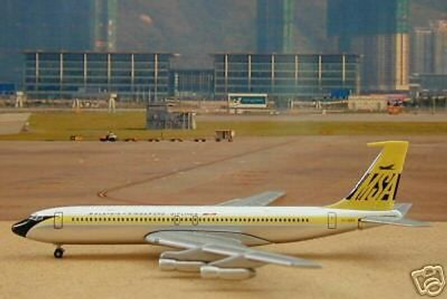 Malaysia Singapore Airl. B707 (9V-BBA), 1:400