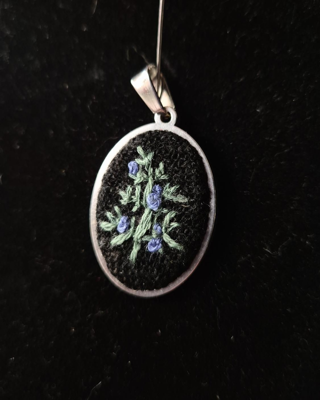 Pendentif "Epine noire"