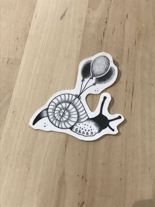 Tatouage éphémère escargot volant