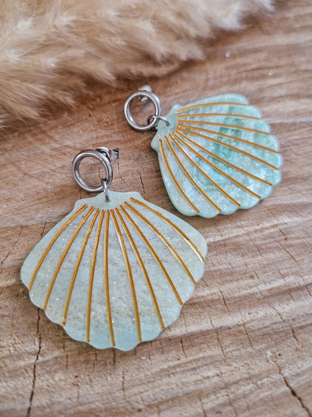 Boucles d'oreilles "Coquilles nacrées" - Modèle argenté et vert d'eau