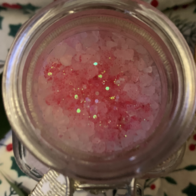 ‘Snow Fairy’ scented sizzlers 