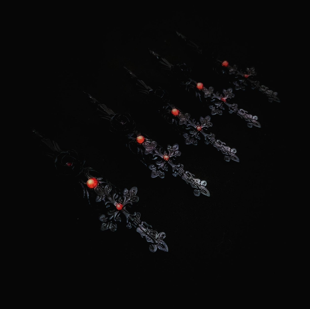 Gothic rose nail claws