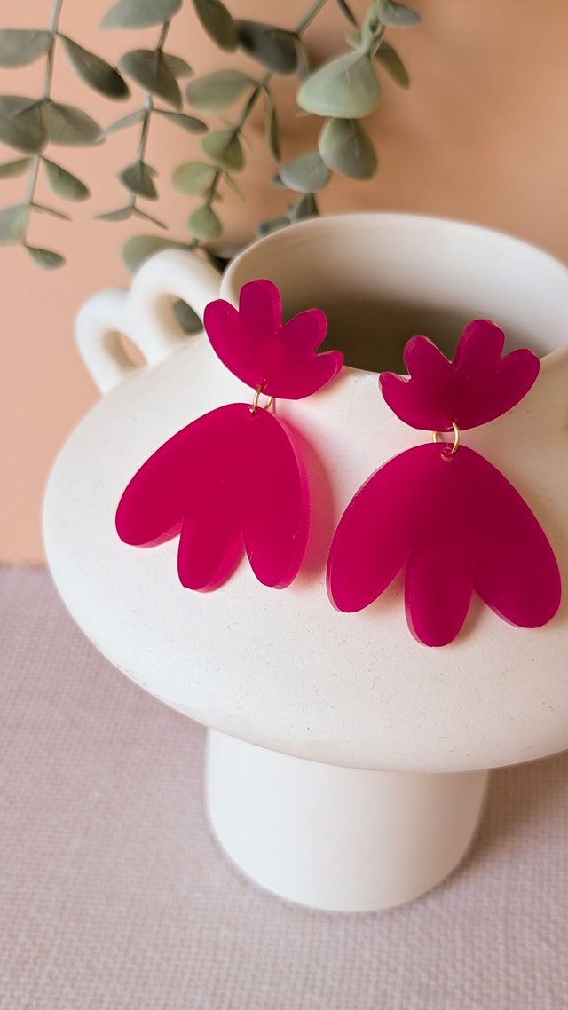 Boucles d&#039;oreilles roses en plexi
