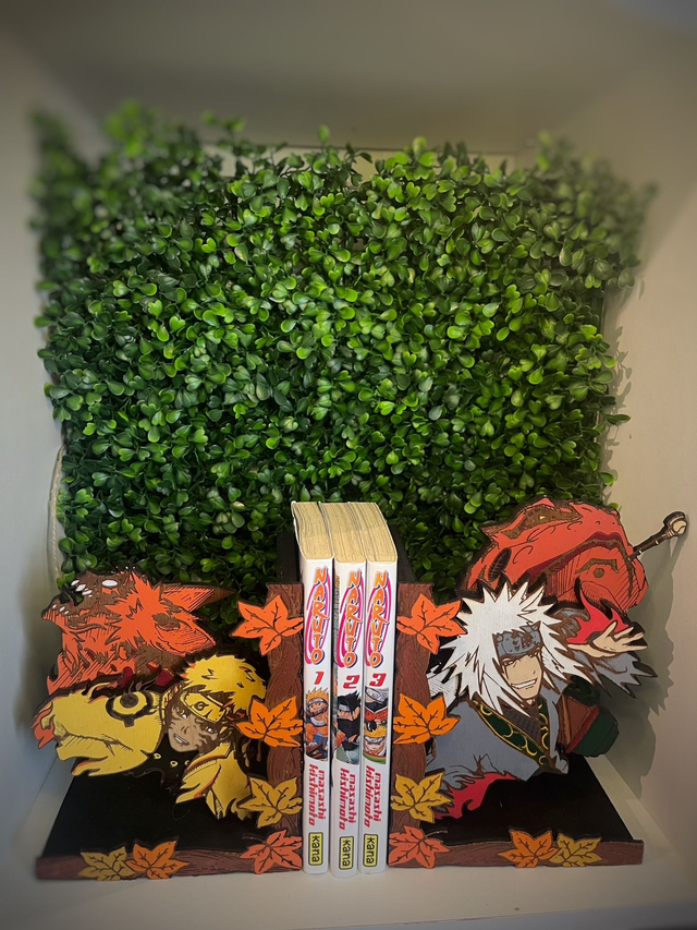 Set de 2 pièces de serre livre naruto et jiraya.