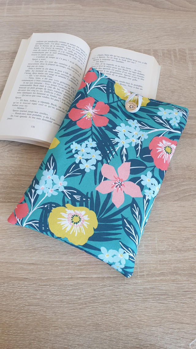 Pochette/ couvre livre fleuri des îles 