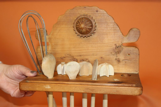 Wandregal "Omas Küchenhelfer"