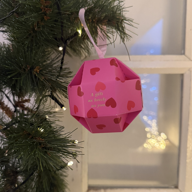 Emballage cadeau rose et rouge