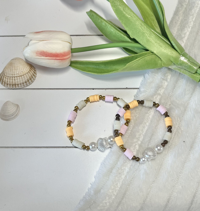 Gold Seashell Bracelet