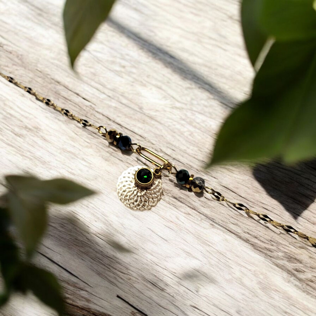 Bracelet acier inoxydable et strass vert foncé et doré