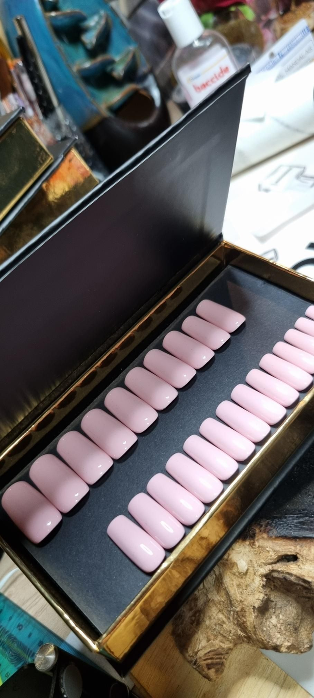 Shy pink little carré M 