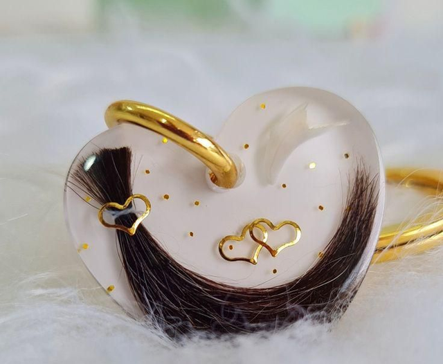 Pendentif mèche de cheveux MONTANA