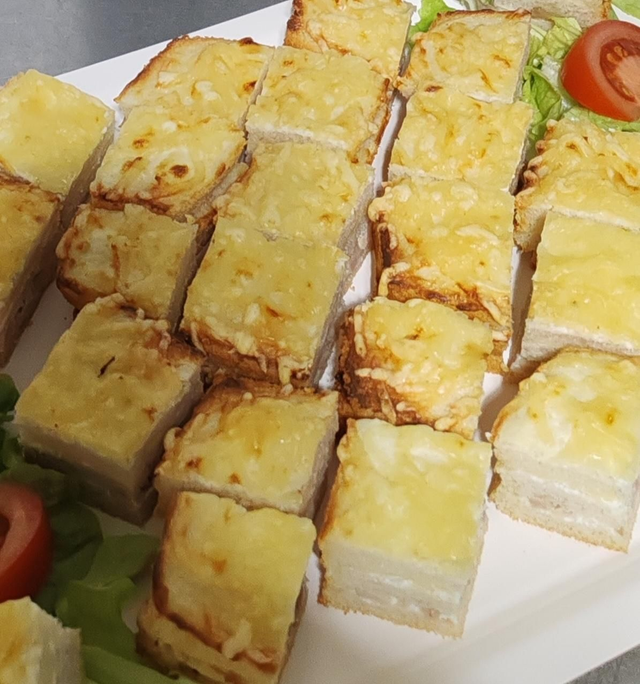 Mini croque au jambon