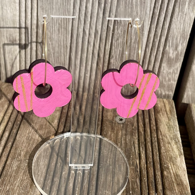 Créoles fleurs roses et fils dorés 2 