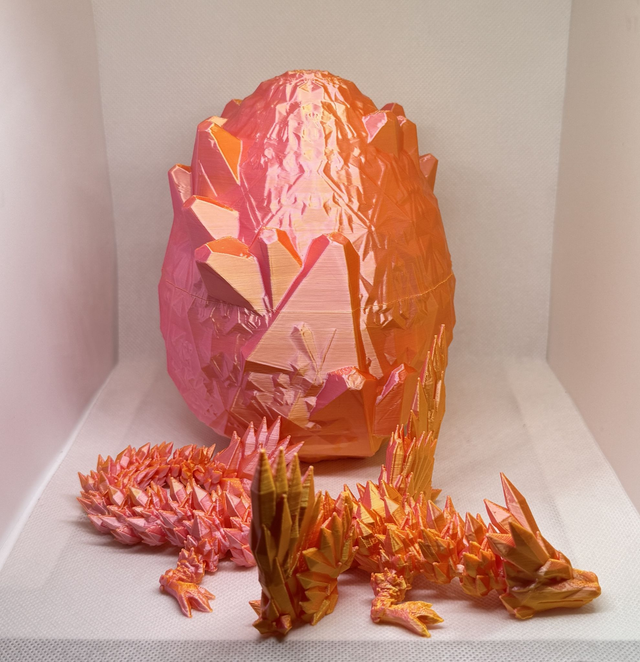 Oeuf de dragon cristal avec ailes 