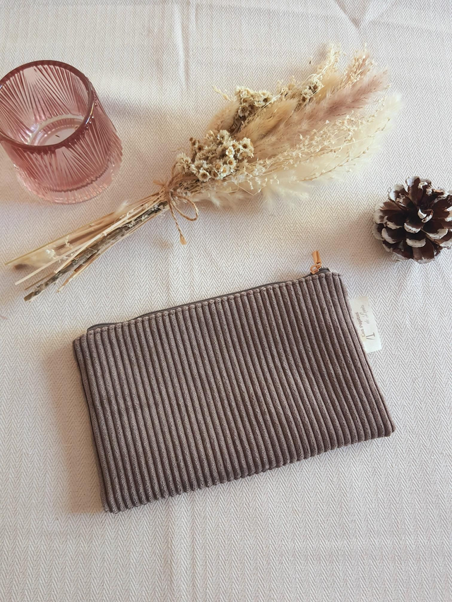 Trousse velours gris