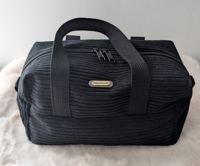 trousse de toilette noire