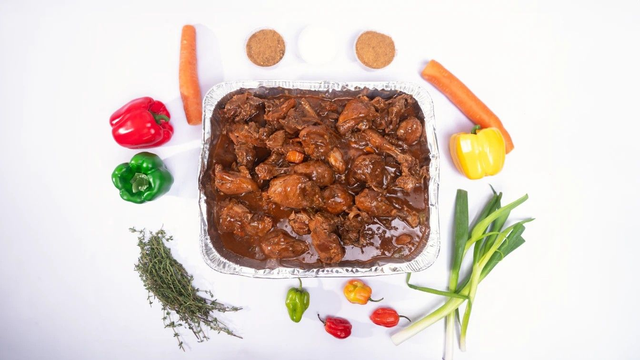 Brown Stew Chicken (Mixed Parts) - Small Tray (8 - 10 servings) 