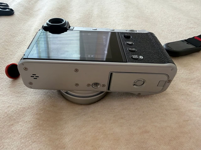 Fujifilm X100VI – Excellent Condition