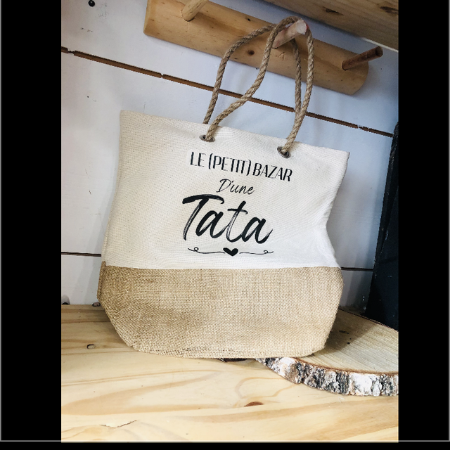 Sac cabas le (petit) bazar d’une Tata 