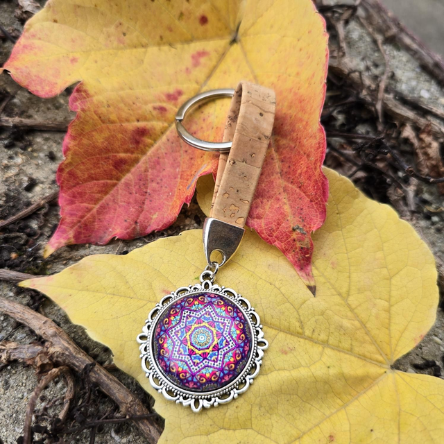 Porte-clés en liège plat naturel et cabochon n°8