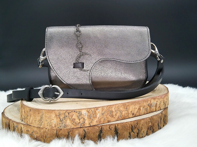 Sélène, sac en bandoulière en cuir