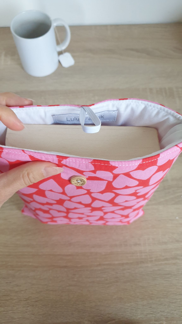 Pochette/ couvre livre grands cœurs rose